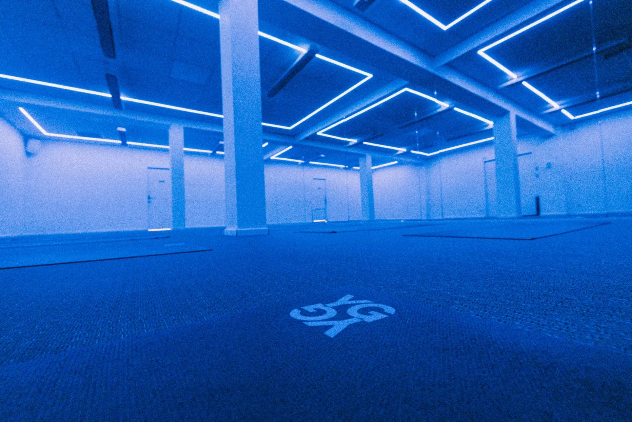 La salle de pratique du studio YOGANG de Biarritz
